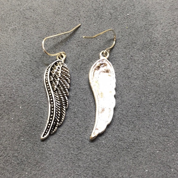 Angel Wing Pierced Earrings silver/Black fashion - Picture 3 of 5